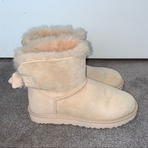 Short light pink ugg boots size 7